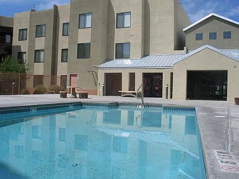 Casa de Sierra Senior Apartments — Photo 7