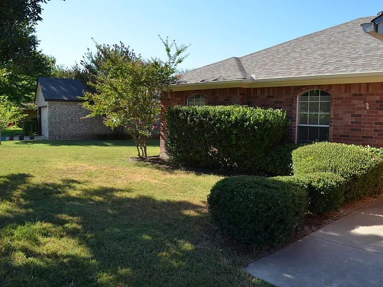 1710 Quarry Trl — Photo 2