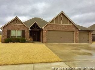 8410 N 76th East Ave, Owasso, OK 74055