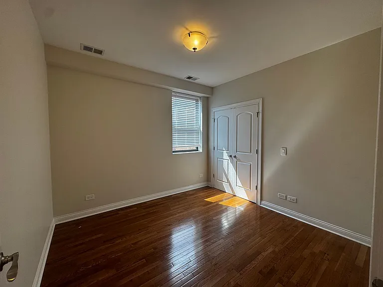 1334 W Morse Ave #202 — Photo 6