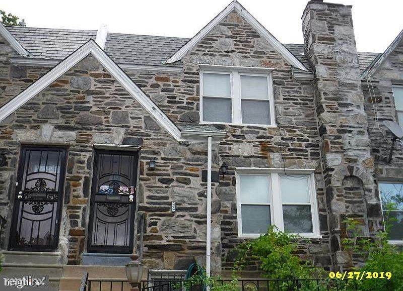 1st image of 2221 N Salford St