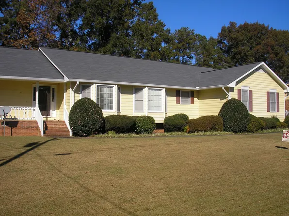 3609 Knollwood Dr, Anniston, AL 36207