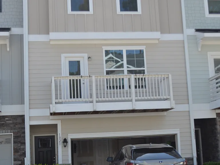 1021 Diamond Dove Ln — Photo 2