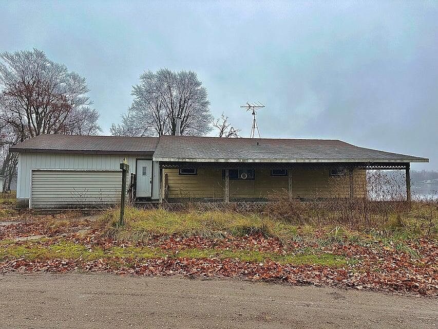 1st image of 936 Williams Dr
