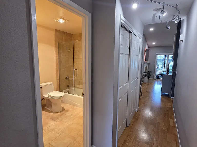 1528 Alma Ter — Photo 11