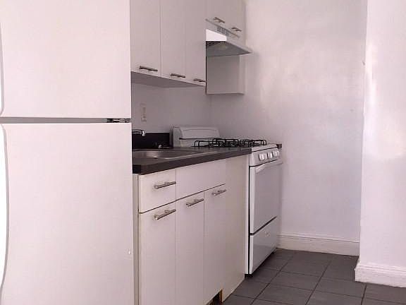 3rd image of 4141 44th St #1M