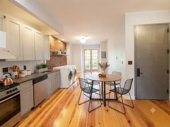 276 Van Buren St, Brooklyn, NY