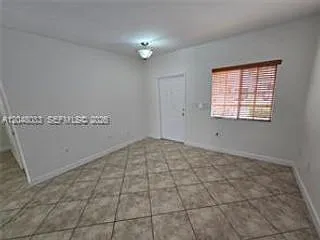 3 bed, 2.5 bath, 1608 sqft, $3,300 — Photo 4
