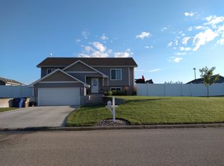 310 Washington Rd, Volga, SD 57071
