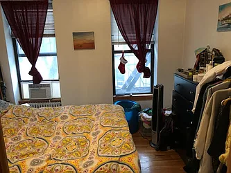 Rented by KNOCKKNOCK LLC