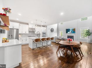 424 Ravenscliff Dr, Media, PA 19063