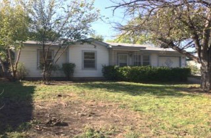 1st image of 905 Vaquero St