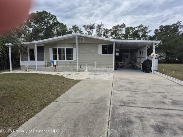 8225 N Modena Ave, Brooksville, FL 34613