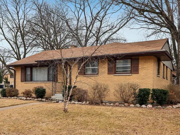 10570 West Grantosa DRIVE, Wauwatosa, WI 53222