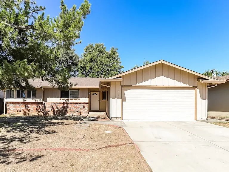 7470 Aptos Cir — Photo 2