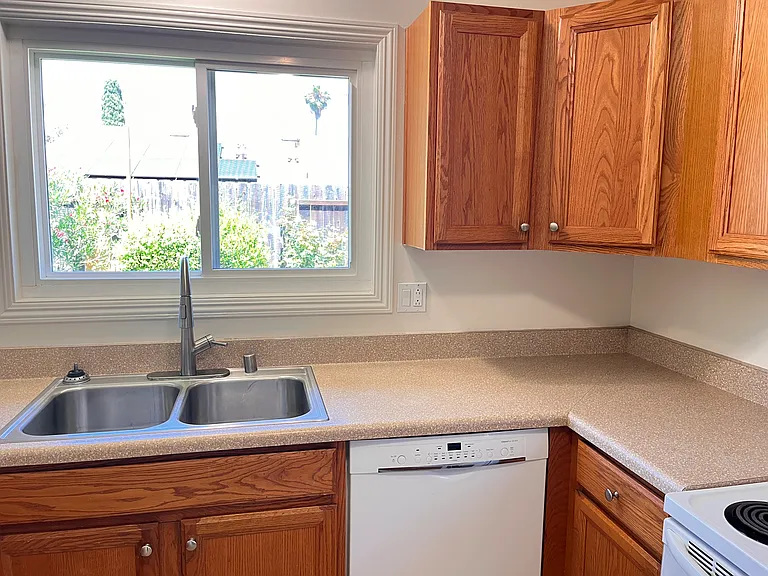 7129 Teasdale Ave — Photo 4