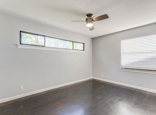 209 E Ridgewood Dr, Garland, TX