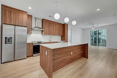 1701 Simond Ave #411 Photo 1