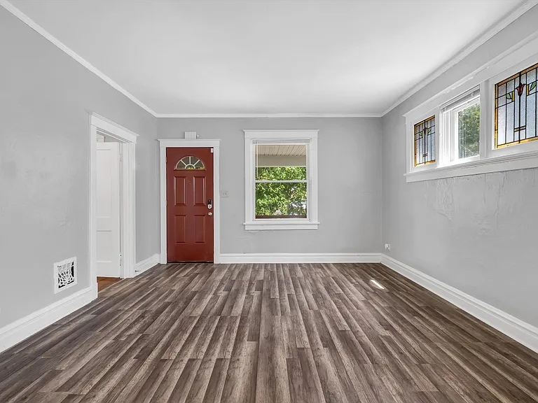 1223 Gruner Pl — Photo 11