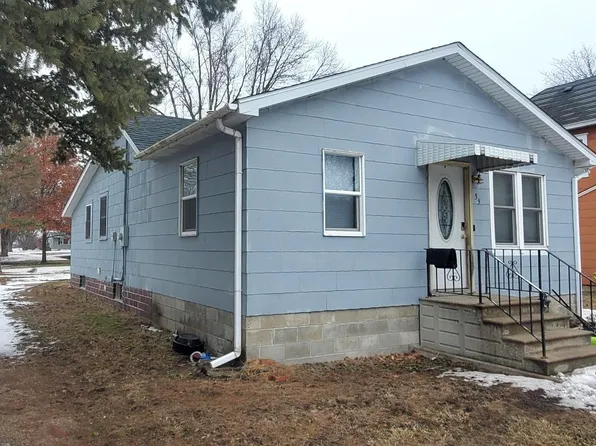 35 5th Ave NE, Titonka, IA 50480