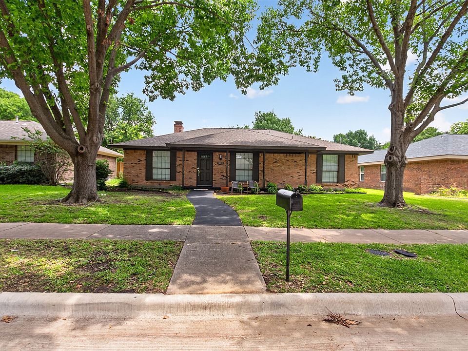 1st image of 302 Gwendola Dr