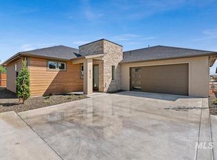 438 S Big Star Ln, Eagle, ID 83616