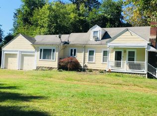23597 Plum Hollow St, Southfield, MI 48033