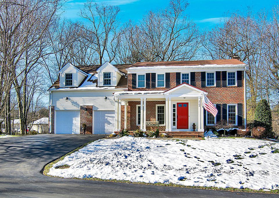 1st image of 2702 Willow Dr