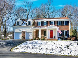 2702 Willow Dr, Vienna, VA 22181