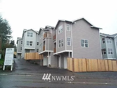 1766 F Northgate N photo 1