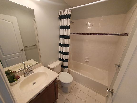 5th image of 35 Highgrove Ct #2
