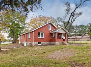 6496 Howdershell Rd, Hazelwood, MO 63042