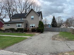 245 6th St, Imlay City, MI