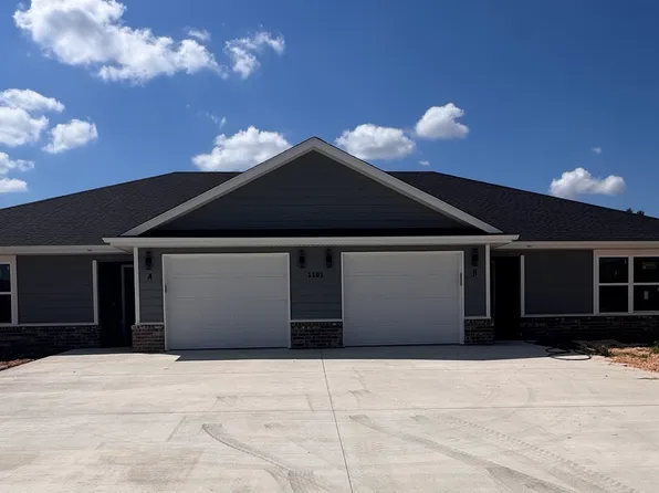 1101 Center Court Cir, Grove, OK 74344