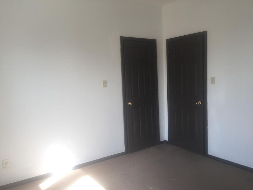 1st image of 4253 E Margaretta Ave