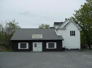 20 Colrain St, Greenfield, MA 01301