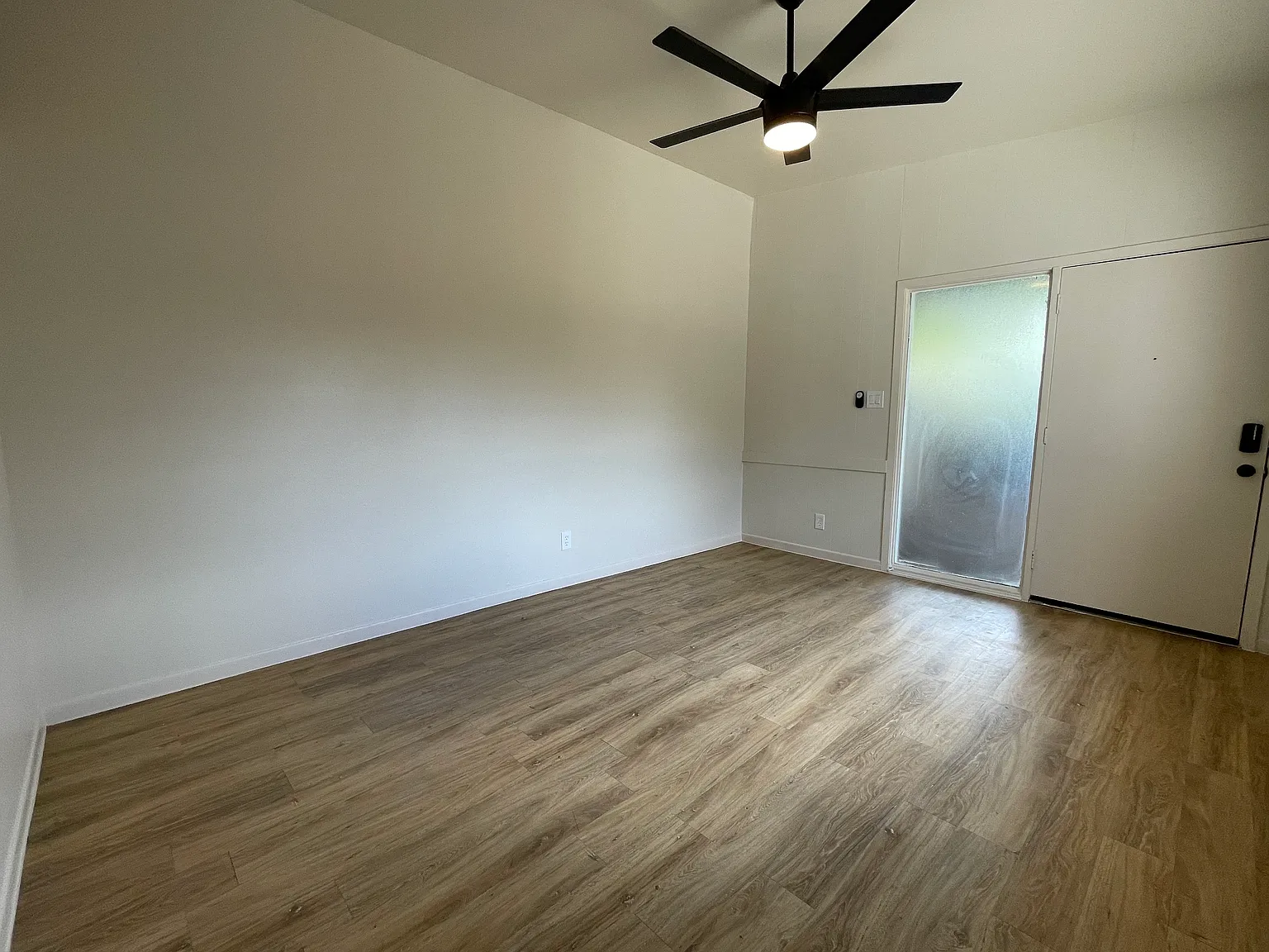 2 bed, 900 sqft, $1,395 — Photo 2
