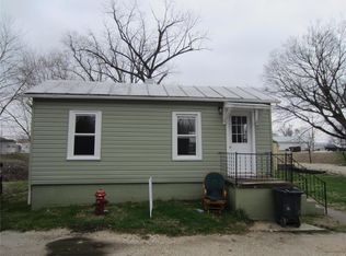 205 N County Rd, Hardin, IL 62047