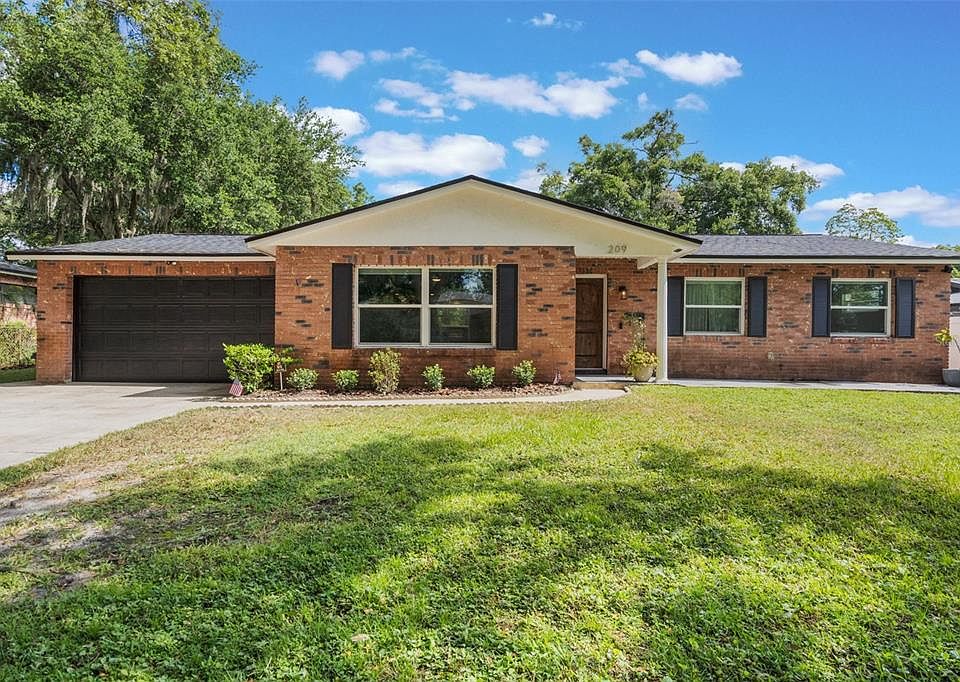 1st image of 209 CARRIAGE HILL DRIVE