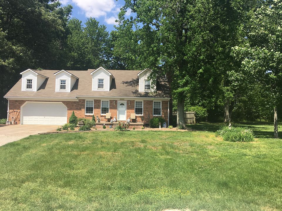 1st image of 235 Oak Dr