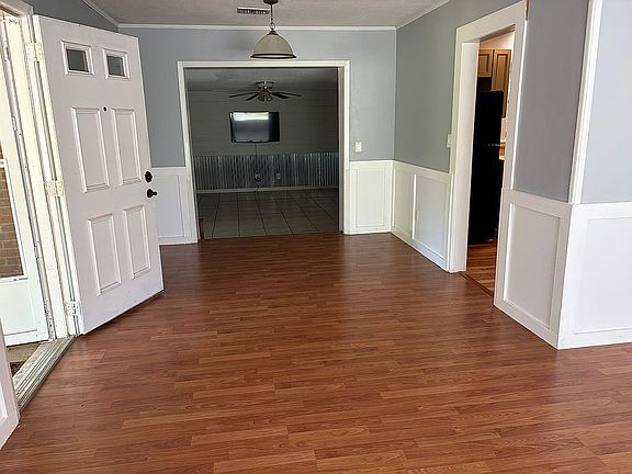 2nd image of 1102 Tate Dr