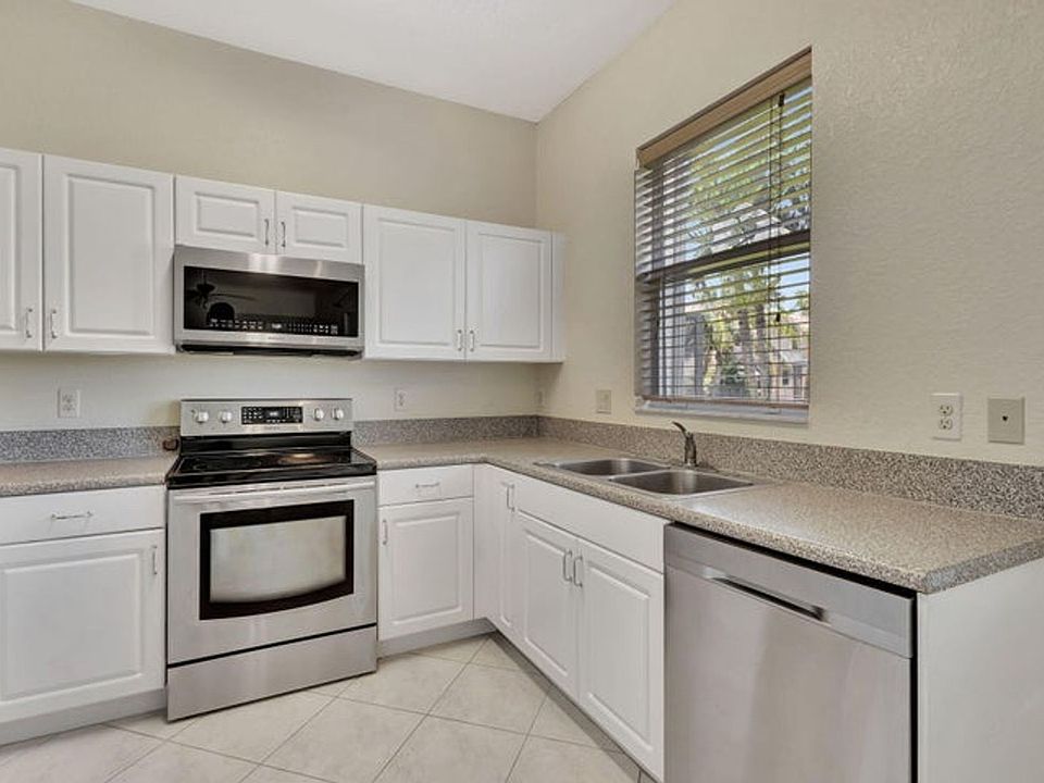 1st image of 7919 Jewelwood Dr