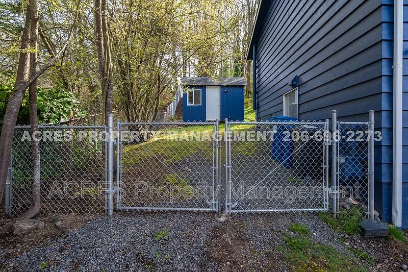 4 bed, 3.0 bath, 2120 sqft, $3,725 — Photo 3