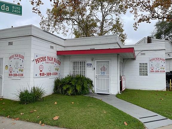 2nd image of 2439 Rio Linda Blvd