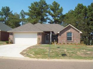 102 Hedge Hill Dr, Calhoun, LA 71225