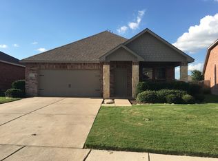 5924 Deck House Rd, Fort Worth, TX 76179