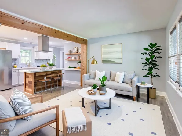 3627 Groovers Lake Rd, Lithia Springs, GA 30122