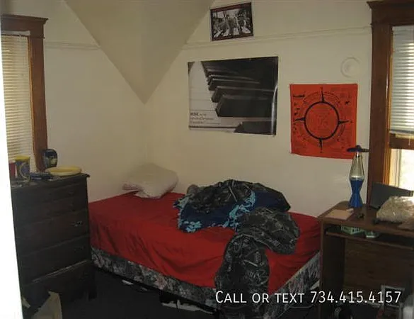 936 Mary St — Photo 22