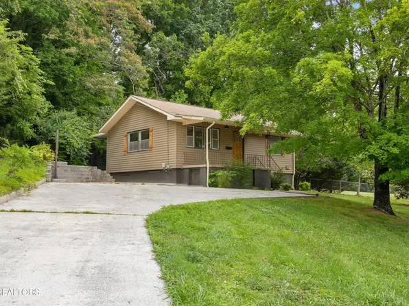 96 Olney Ln, Oak Ridge, TN 37830