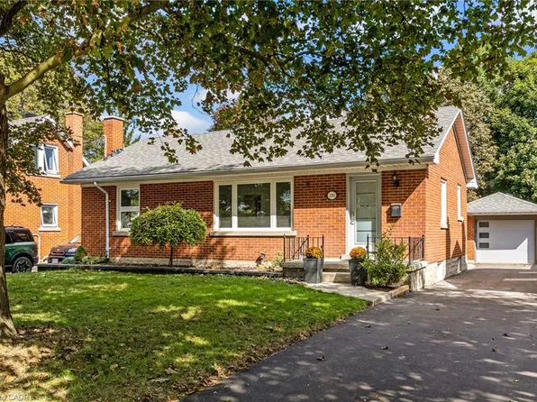 135 Patricia Ave, Kitchener, ON N2M 1J5